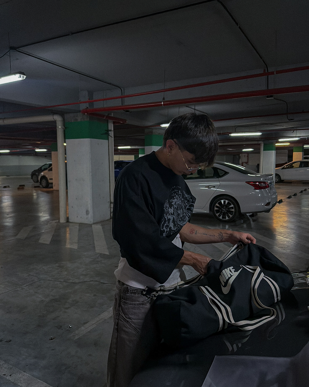 Tee Boxy "THE THRONE" BLACK